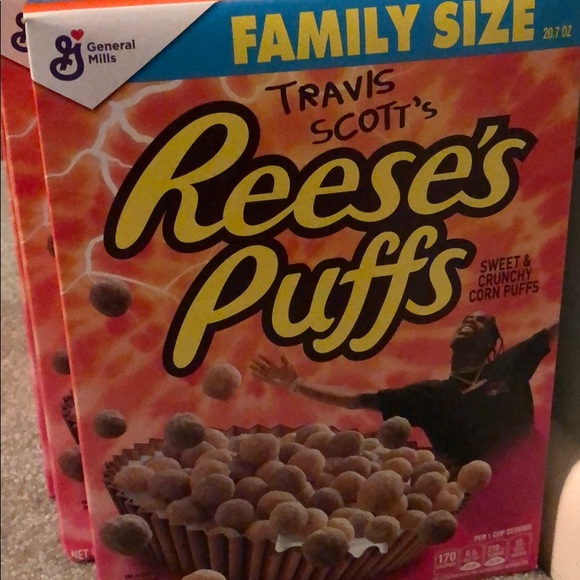 Travis Scott’s Reese’s Puffs - Picture 2 of 3